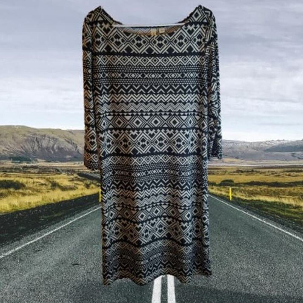Tacera Large long sleeve polyester blend stretch quality dress. Multi-color.